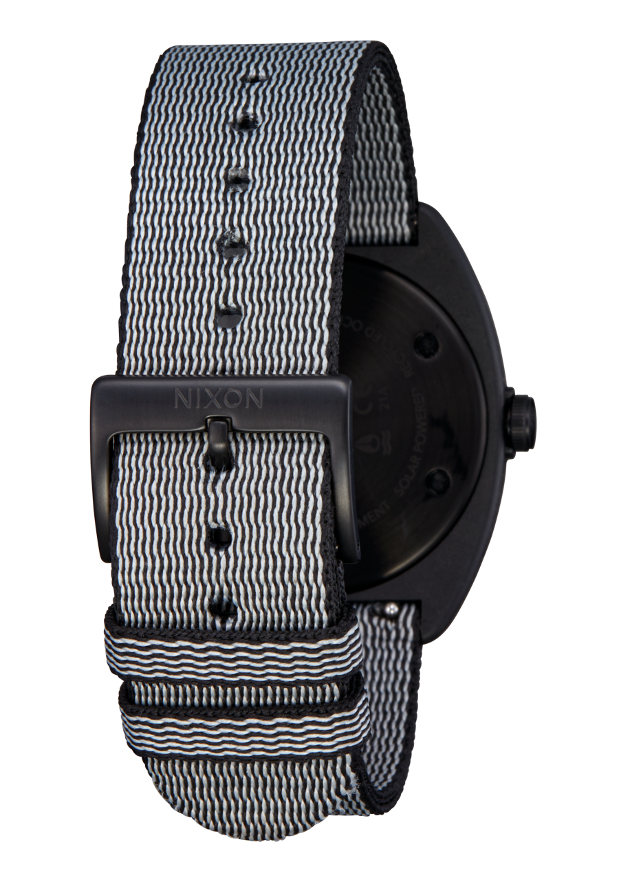 Light-Wave All Black View 3