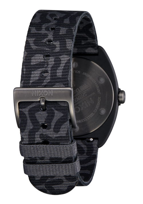 Light-Wave Black / Scribble