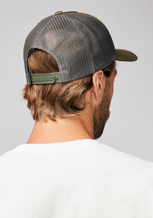 Iconed Trucker Hat Dark Olive