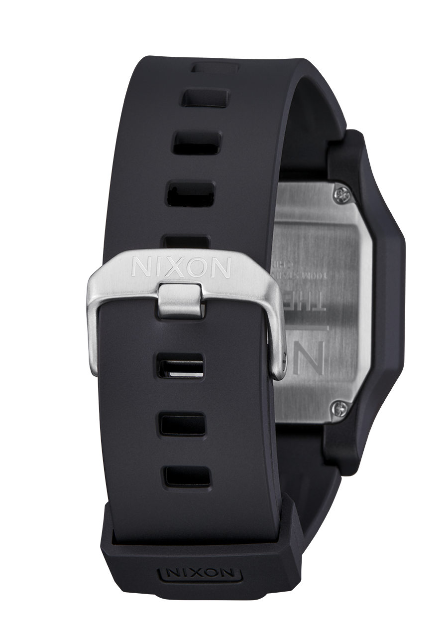 Regulus Black Silver View 3