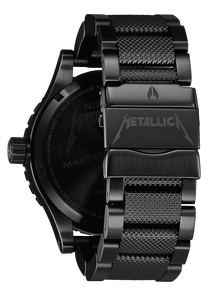 51 30 Black Master Of Puppets View 3