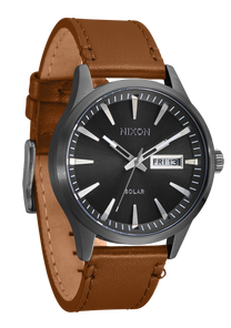 Sentry Solar Leather Gunmetal View 2