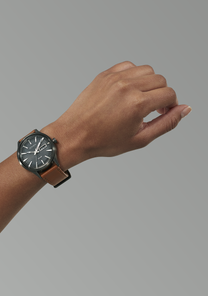 Sentry Solar Leather Gunmetal View 6