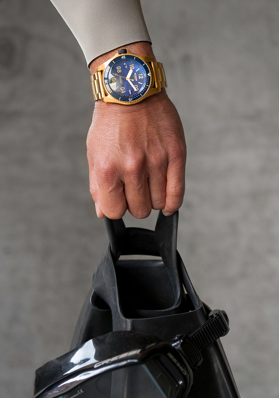 Descender All Gold Blue Sunray View 5