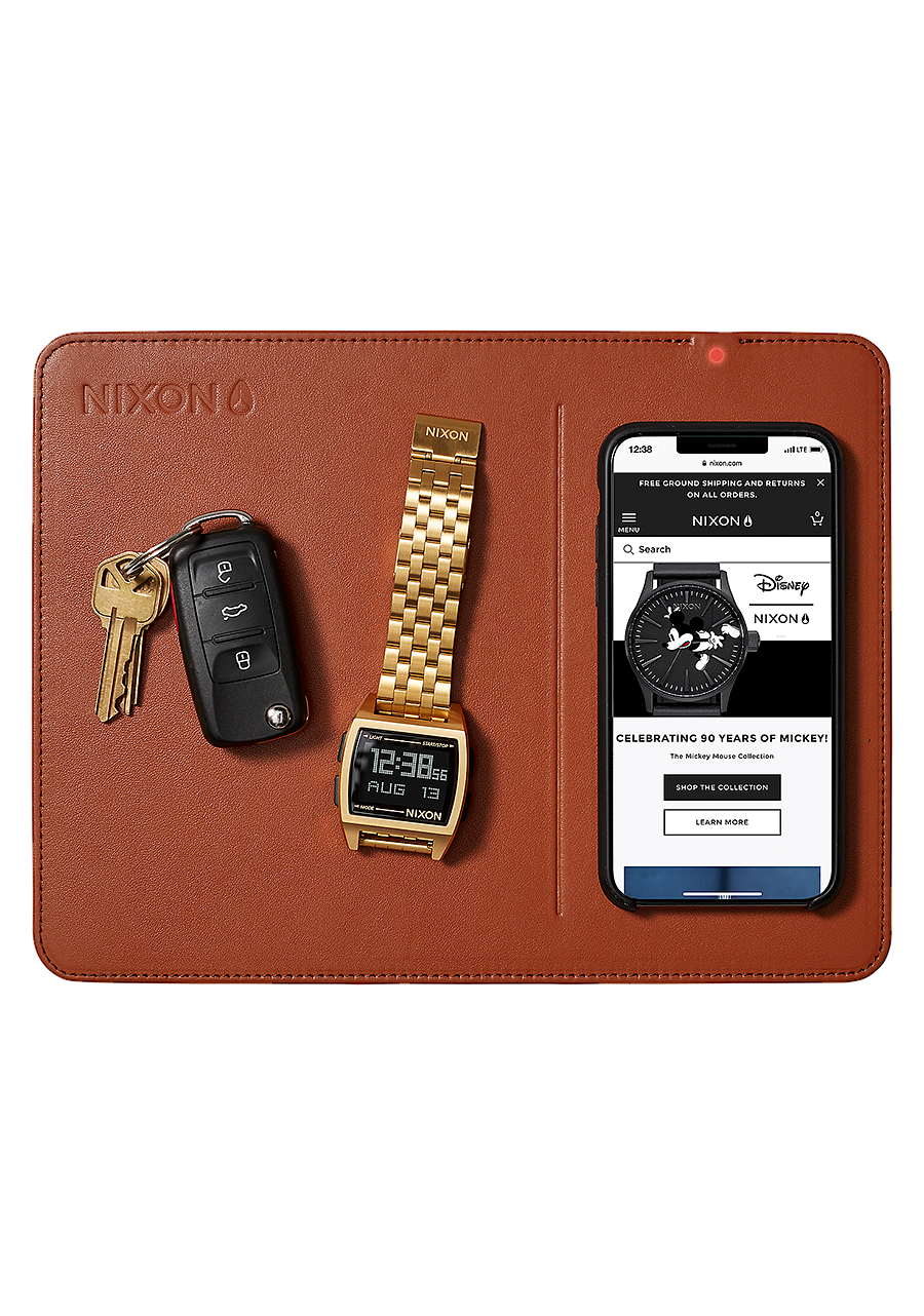 Wireless Phone Charging Pad Saddle View 2
